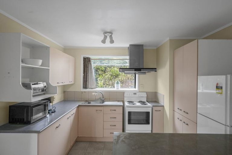 Photo of property in 5 Oakhaven Place, Ranui, Auckland, 0612