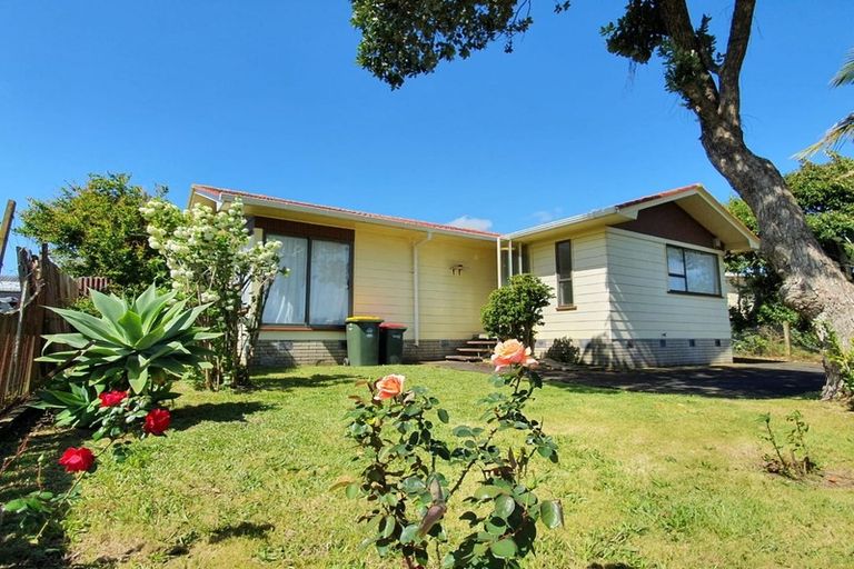 Photo of property in 57 Ferndown Avenue, Papatoetoe, Auckland, 2025
