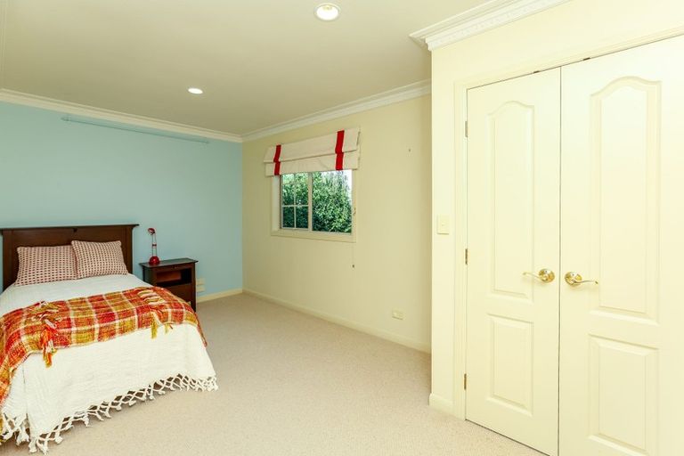 Photo of property in 43b Veale Road, Frankleigh Park, New Plymouth, 4371