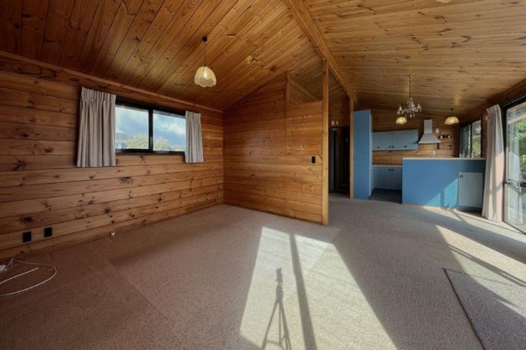 Photo of property in 25 Oratia Street, Waikanae Beach, Waikanae, 5036