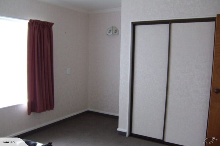 Photo of property in 2/2 Broadway, Waitara, 4320