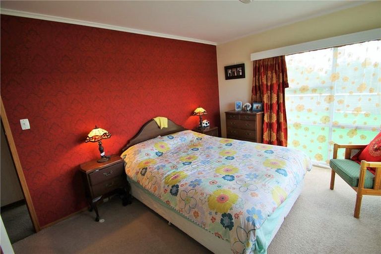 Photo of property in 50 Marlborough Avenue, Glenfield, Auckland, 0629