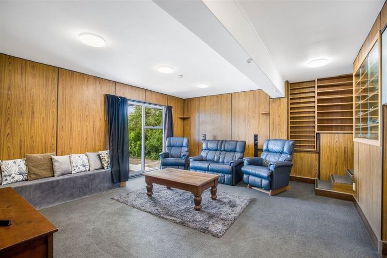 Photo of property in 45 Turville Crescent, Newlands, Wellington, 6037