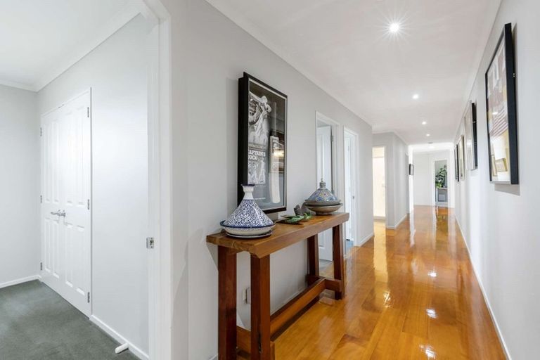 Photo of property in 16 Millbrook Drive, Waiuku, 2683