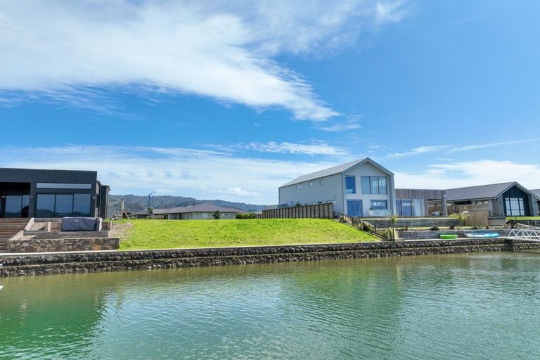 Photo of property in 14 Ngaroma Crescent, Whitianga, 3510