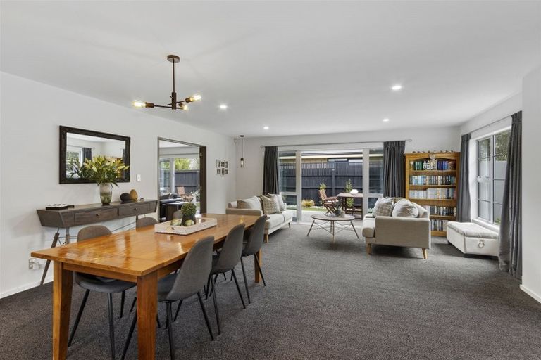 Photo of property in 130 Rothesay Road, Parklands, Christchurch, 8083
