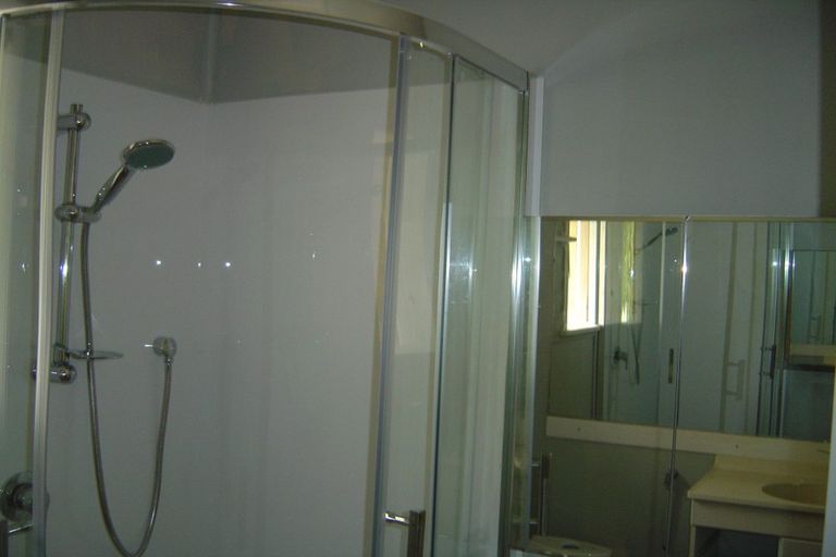 Photo of property in 2/148 Old Farm Road, Hamilton East, Hamilton, 3216