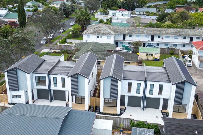 Photo of property in 7d Queen Mary Avenue, New Lynn, Auckland, 0600