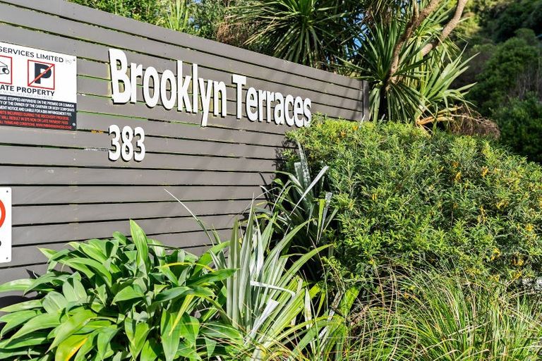 Photo of property in 22 Rua Kai Way, Brooklyn, Wellington, 6021