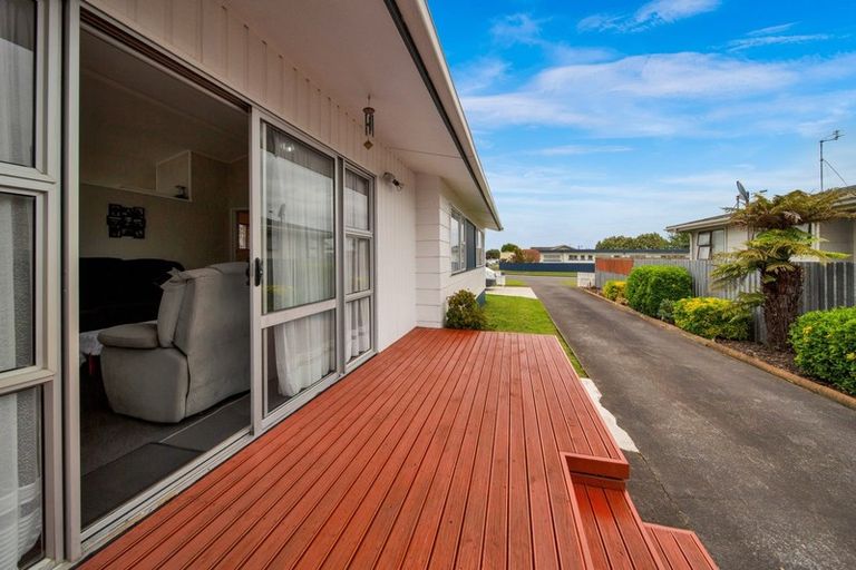 Photo of property in 34 Kamahi Avenue, Hawera, 4610