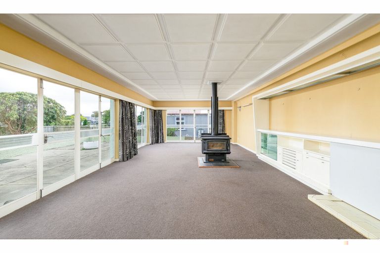 Photo of property in 53 Rhodes Street, Waimate, 7924
