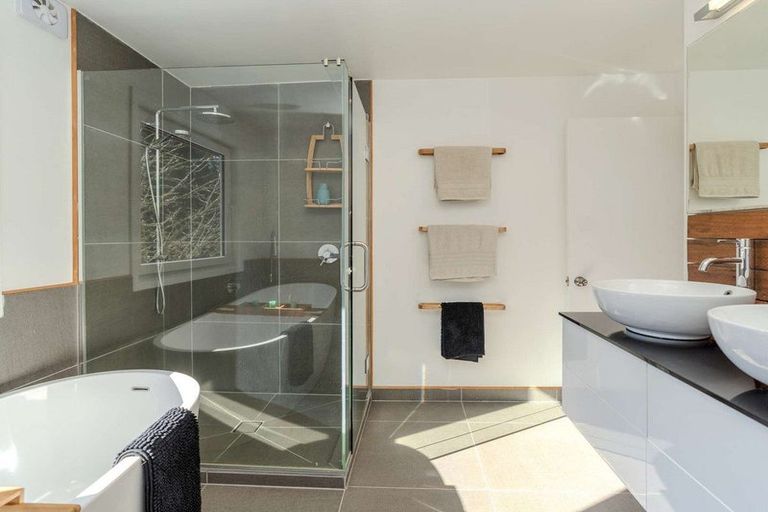 Photo of property in 121c Waimate North Road, Kerikeri, 0293