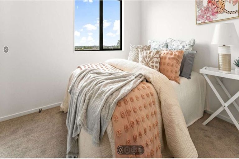 Photo of property in 8/3226 Great North Road, New Lynn, Auckland, 0600