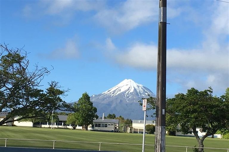 Photo of property in 198 Rata Street, Inglewood, 4330