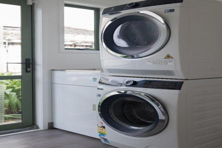 Photo of property in 630a Te Atatu Road, Te Atatu Peninsula, Auckland, 0610