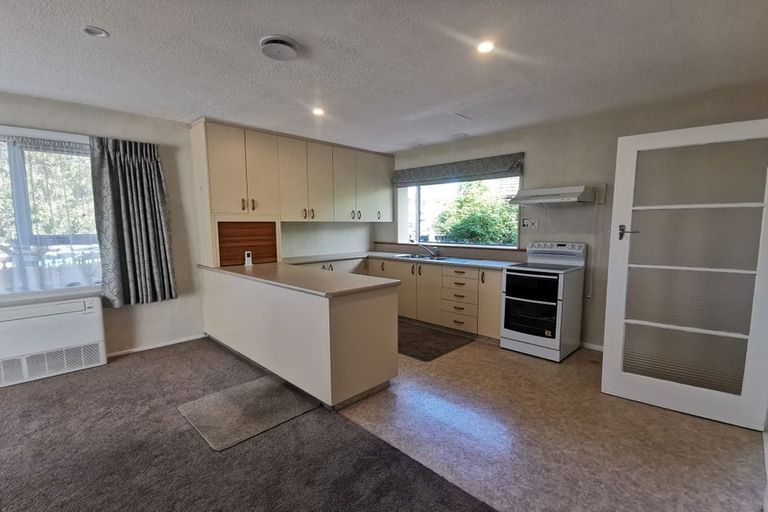 Photo of property in 11 Manor Place, Bryndwr, Christchurch, 8053