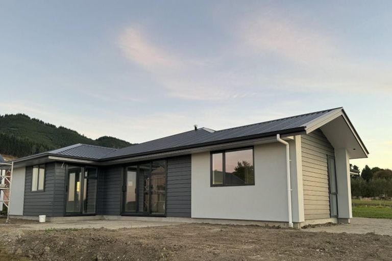 Photo of property in 4 Poukirikiri Place, Richmond, 7020