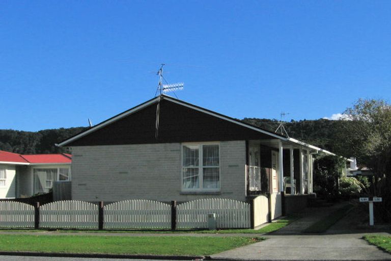 Photo of property in 49b Meremere Street, Wainuiomata, Lower Hutt, 5014