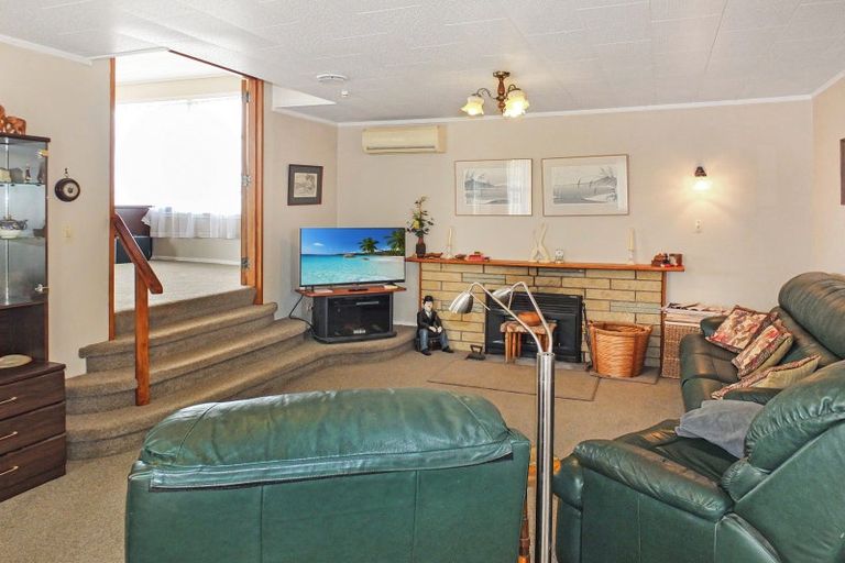 Photo of property in 14 Mack Street, Foxton Beach, Foxton, 4815