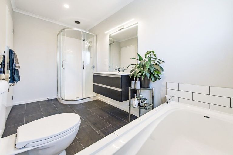 Photo of property in 28 Reuben Avenue, Rolleston, 7615