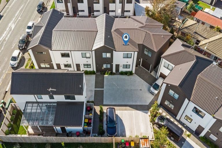 Photo of property in 3/4 Gilberthorpes Road, Islington, Christchurch, 8042