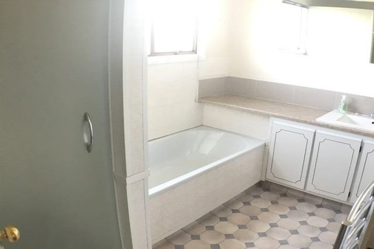 Photo of property in 4/165 Birkenhead Avenue, Birkenhead, Auckland, 0626