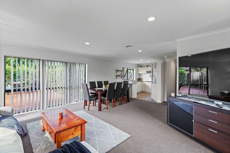 Photo of property in 11 O'sullivan Place, Waiuku, 2123