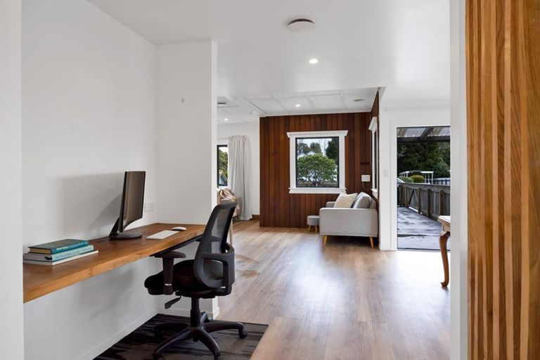 Photo of property in 15 Craig Street, Stratford, 4332