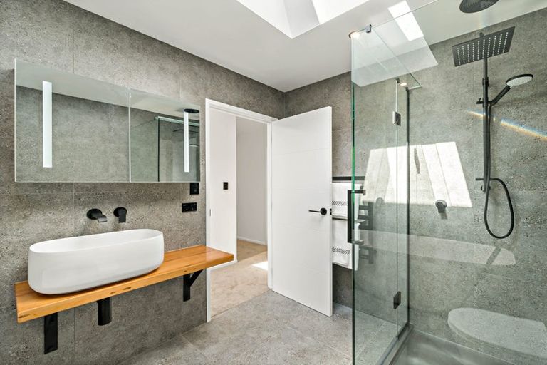 Photo of property in 120a Matipo Road, Te Atatu Peninsula, Auckland, 0610