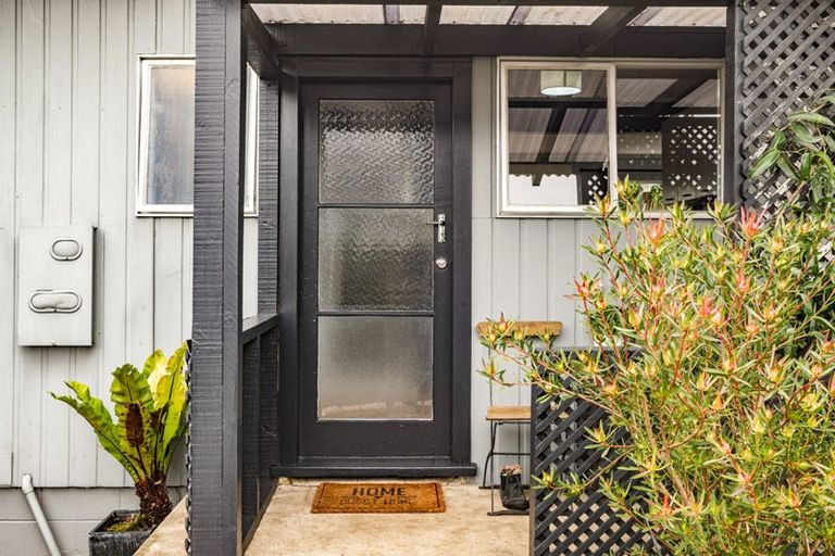 Photo of property in 2/23 Miller Road, Mangere Bridge, Auckland, 2022