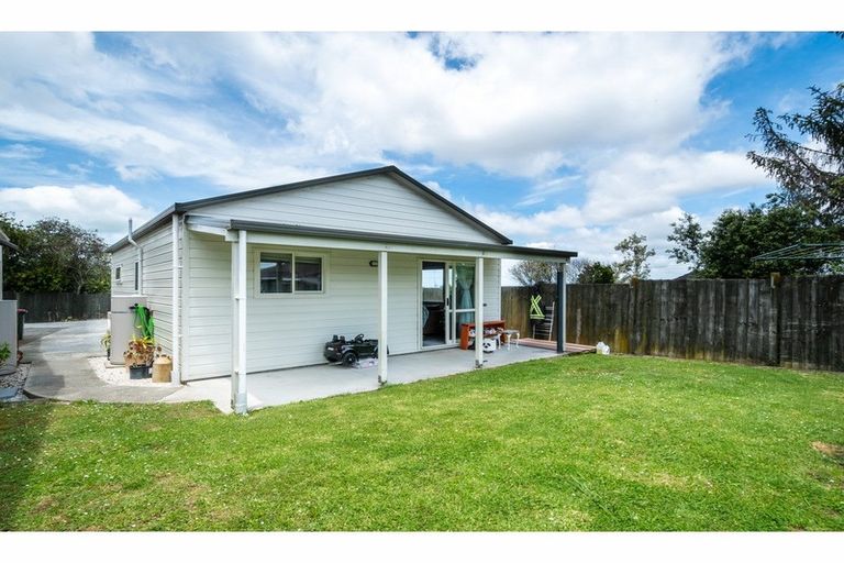 Photo of property in 56 Makora Road, Massey, Auckland, 0614