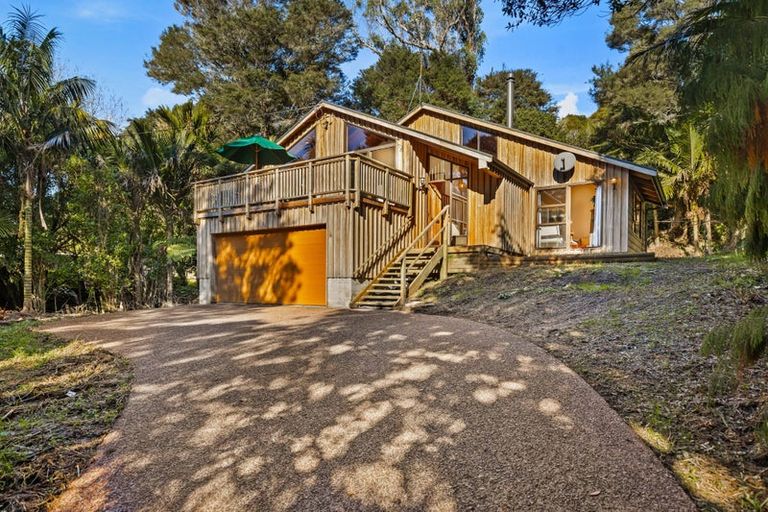 Photo of property in 21a Western Road, Laingholm, Auckland, 0604