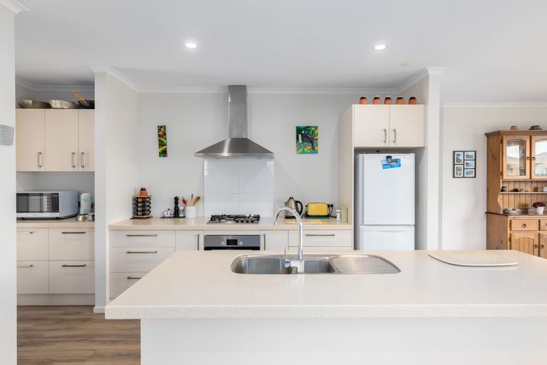 Photo of property in 32 Lansdowne Way, Rolleston, 7615