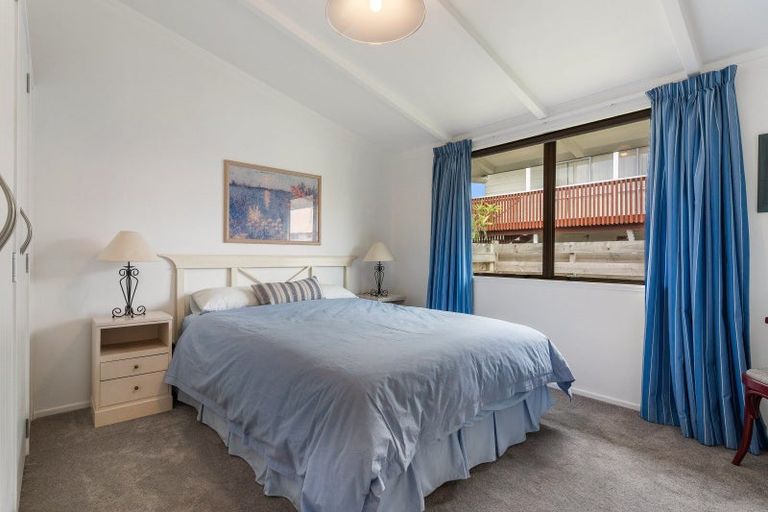 Photo of property in 218 Patuwai Drive, Whangamata, 3620