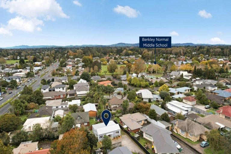 Photo of property in 277a Cambridge Road, Hillcrest, Hamilton, 3216