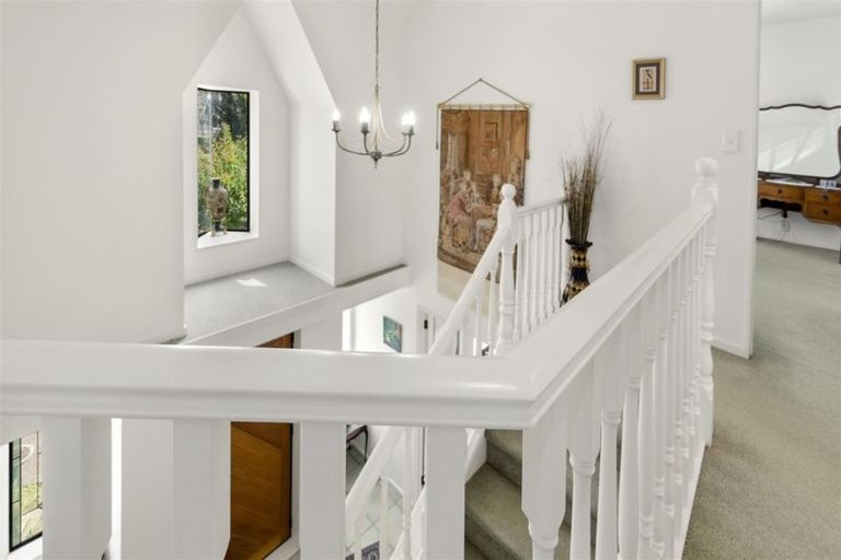 Photo of property in 1/274 East Coast Road, Forrest Hill, Auckland, 0620