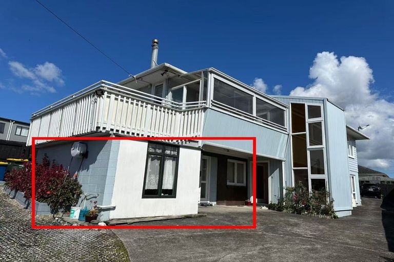 Photo of property in 10 Kereru Street, Henderson, Auckland, 0612