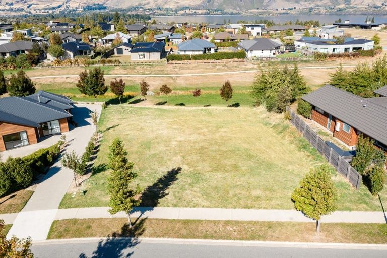 Photo of property in 44 Minaret Ridge, Wanaka, 9305