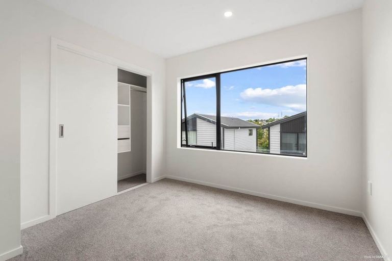 Photo of property in 55e Redwood Drive, Massey, Auckland, 0614