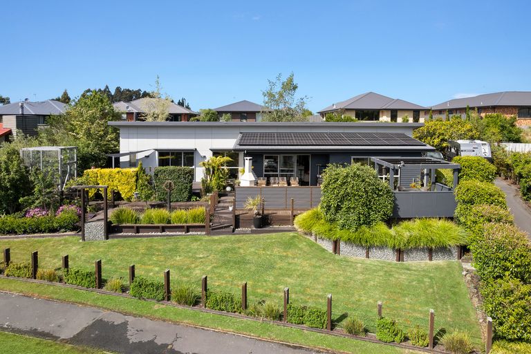 Photo of property in 24 Grandvista Drive, Green Island, Dunedin, 9018