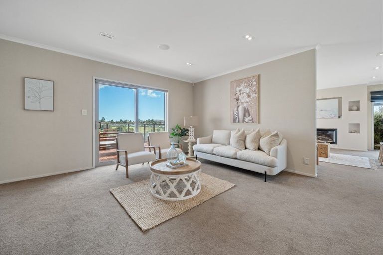 Photo of property in 5b Tupuhi Place, Highlands Park, New Plymouth, 4312