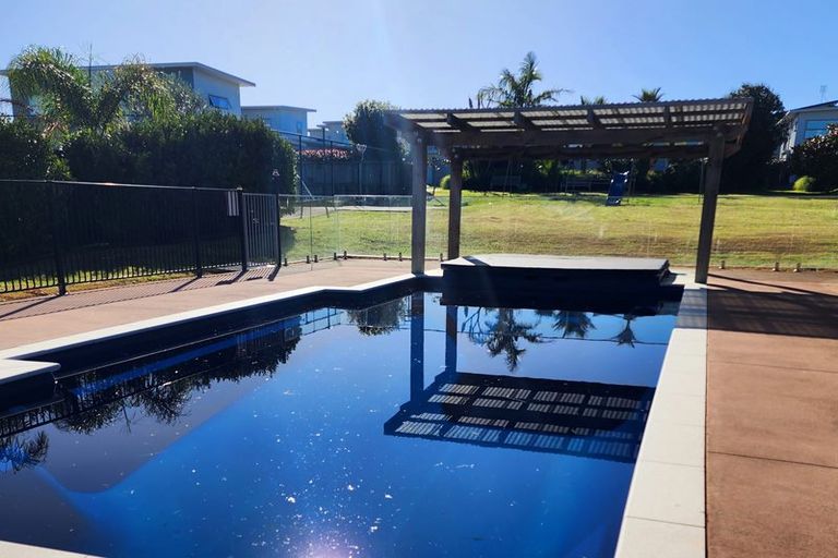 Photo of property in 126 Maire Road, Orewa, 0931