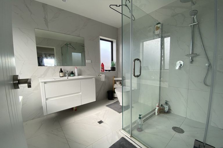 Photo of property in 146a Mcleod Road, Te Atatu South, Auckland, 0610