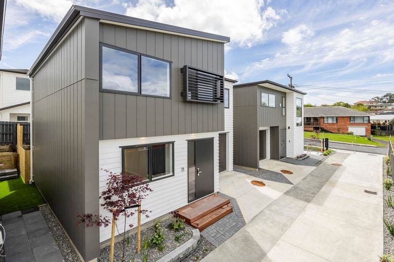 Photo of property in 4c Meadowvale Avenue, Forrest Hill, Auckland, 0620