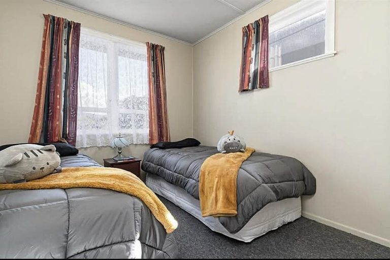 Photo of property in 4 Taverner Street, Carterton, 5713