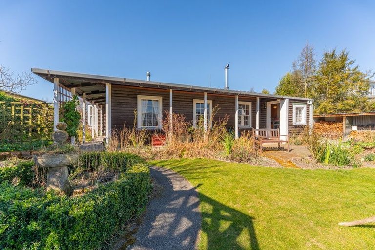 Photo of property in 114 Talbot Street, Geraldine, 7930