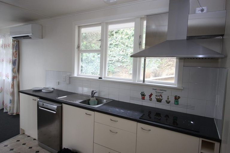 Photo of property in 47 Link Road, Newlands, Wellington, 6037