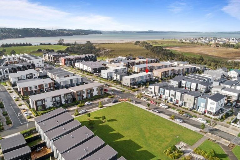 Photo of property in 21 Mollusc Road, Hobsonville, Auckland, 0616