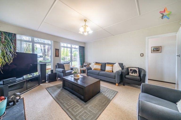 Photo of property in 60 Thomas Street, Stokes Valley, Lower Hutt, 5019