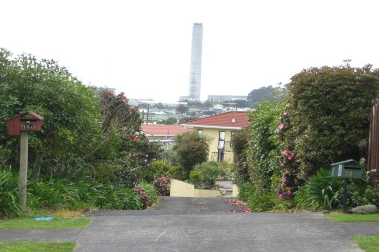 Photo of property in 18 Norwich Avenue, Spotswood, New Plymouth, 4310
